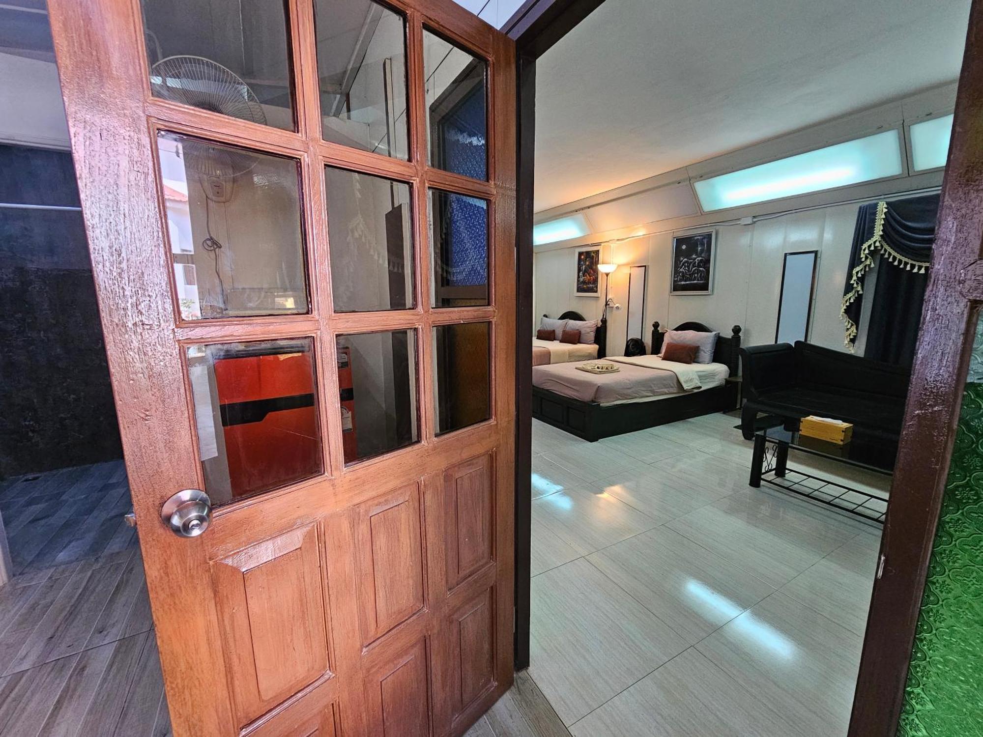 Kanecha'S Home Lampang Extérieur photo