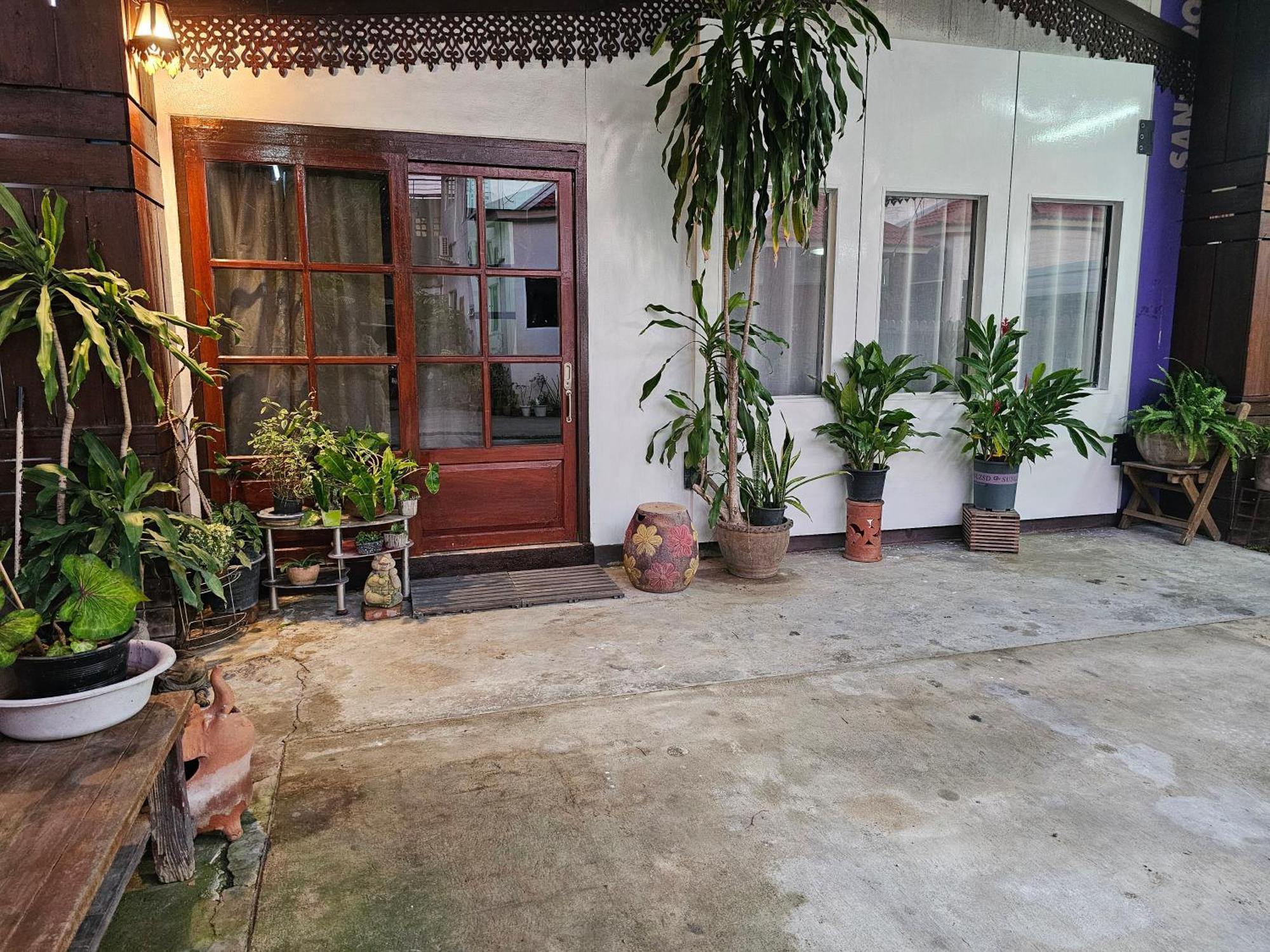 Kanecha'S Home Lampang Extérieur photo